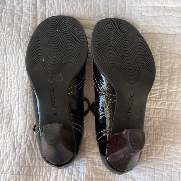Chocolate patent leather Ecco Mary Jane’s size 36 - Picture 9 of 11